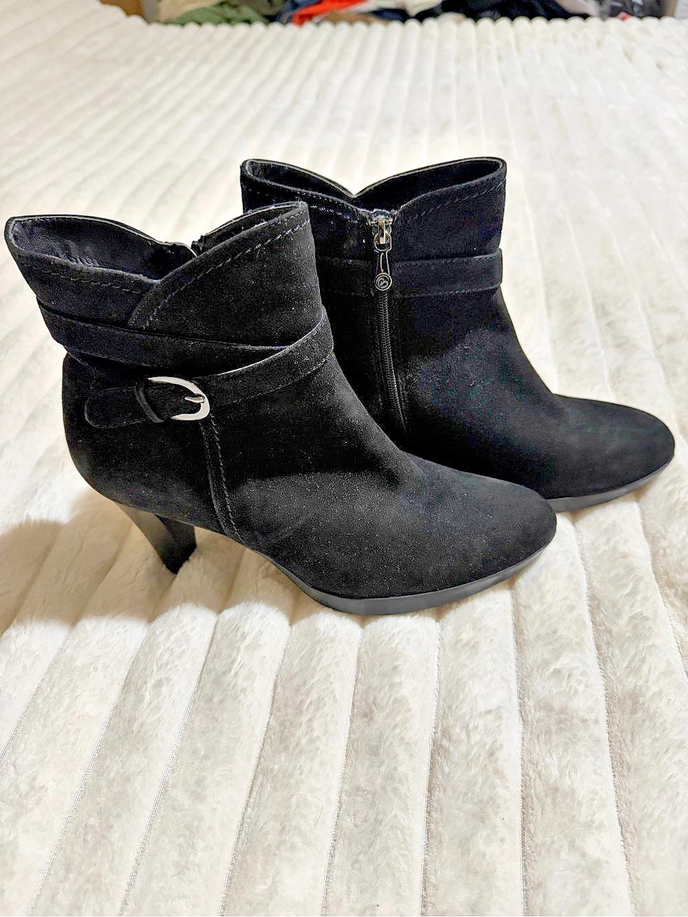 Blondo Black Suede Heeled Ankle Boots waterproof/ warm insulation